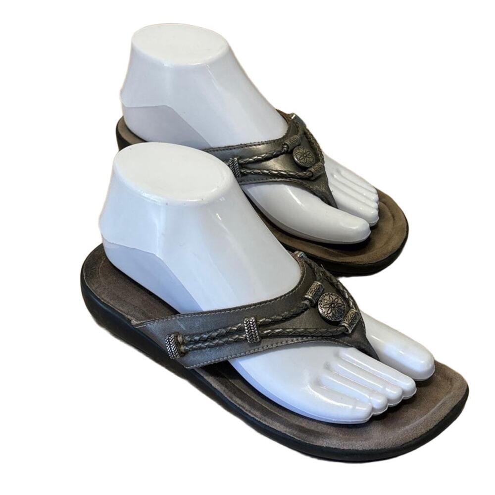Minnetonka Sandals Women 7 Pewter Silverbay Flip Flop Charm Braid Accent 700001‎